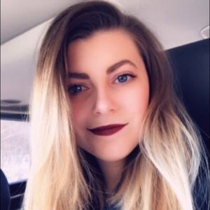 Meet your Posher, Andrea